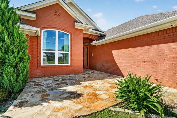 1513 Hayloft Lane, Granbury, TX 76048