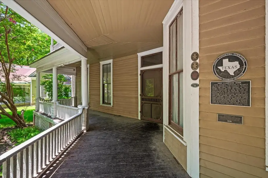 200 S Hawkins Street, Waxahachie, TX 75165 - #3