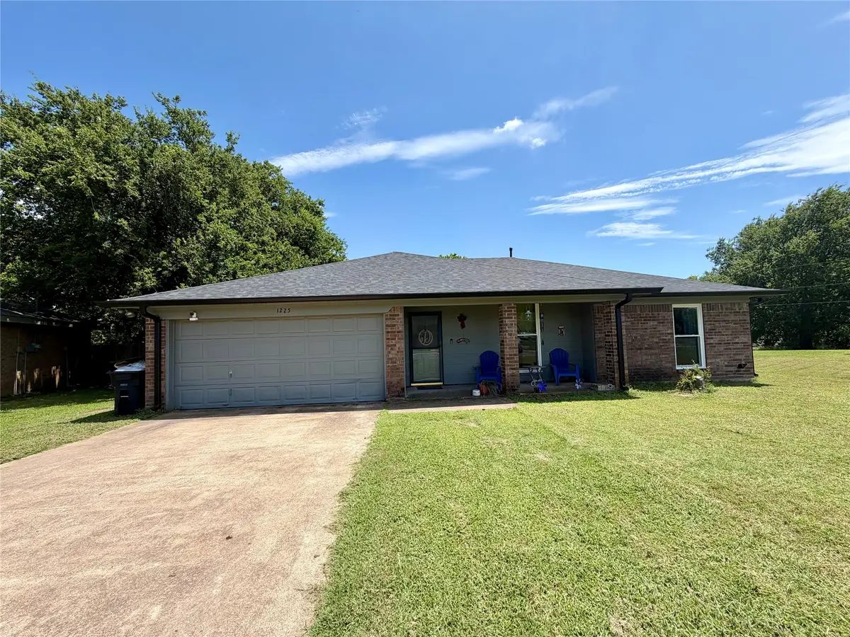 1225 Sandstone Drive, Cleburne, TX 76033 - #1