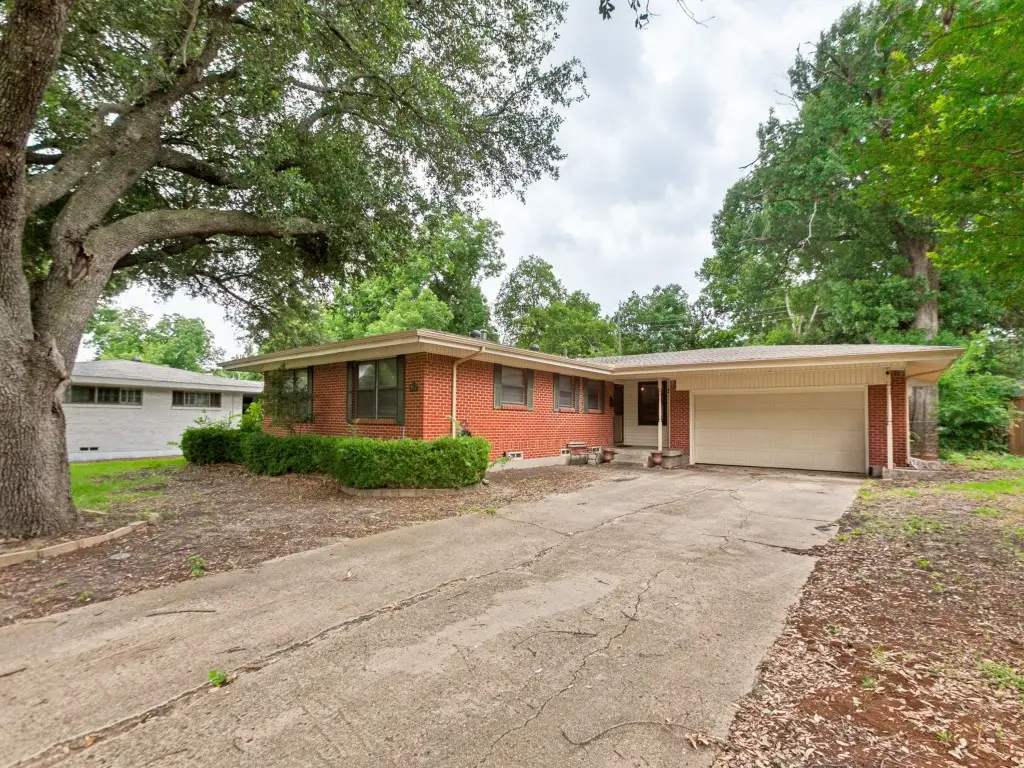 917 Blossom Circle, Garland, TX 75041 - #1