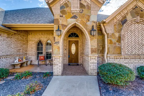 145 Antler Ridge Court, Azle, TX 76020