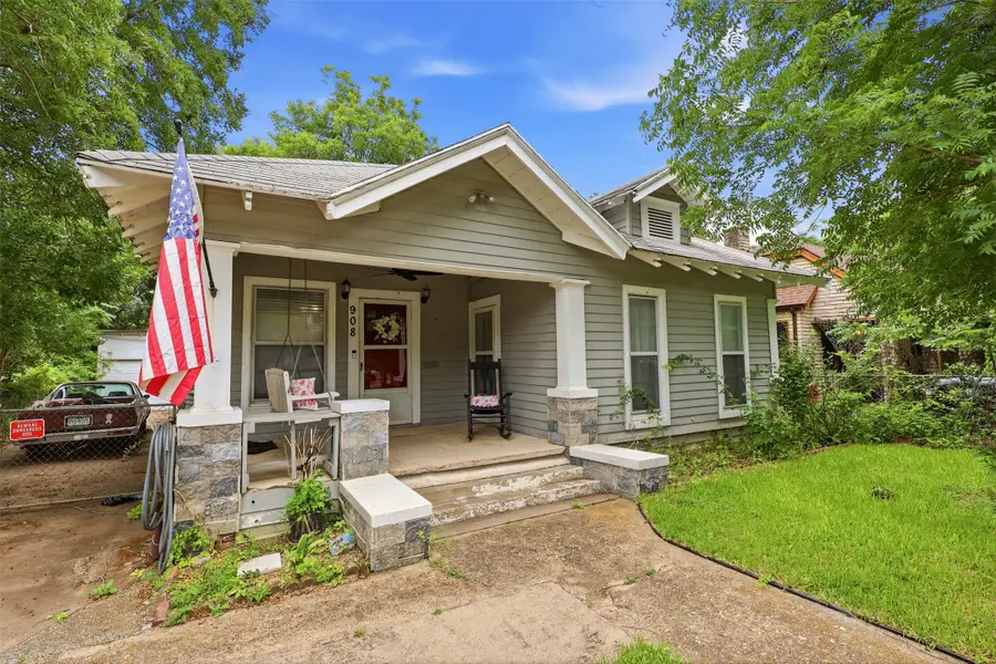 908 N Winnetka Avenue, Dallas, TX 75208 - #2
