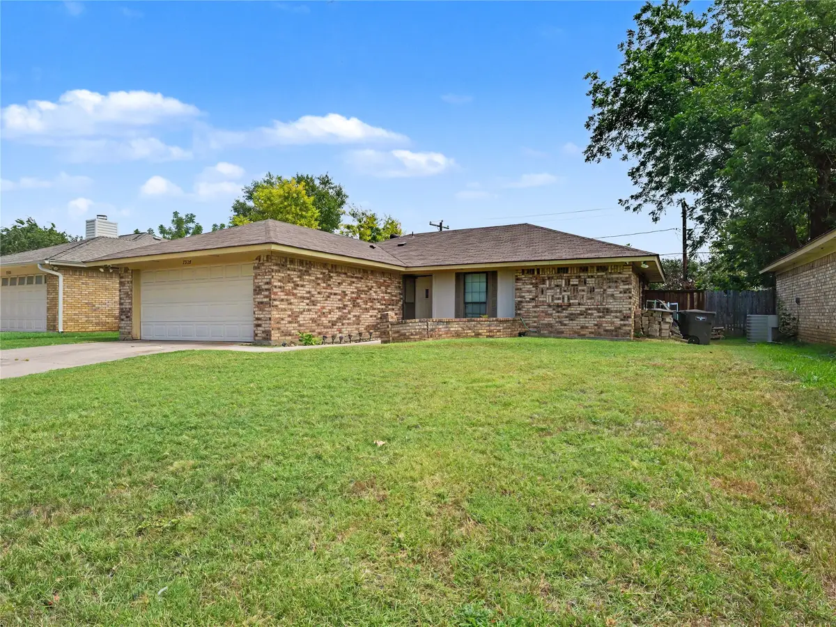 7325 S Meadow Drive E, Fort Worth, TX 76133 - #1