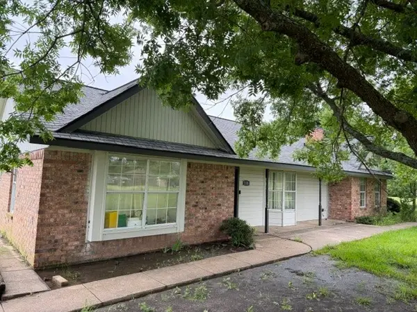 1101 N Atkins Drive, Celeste, TX 75423