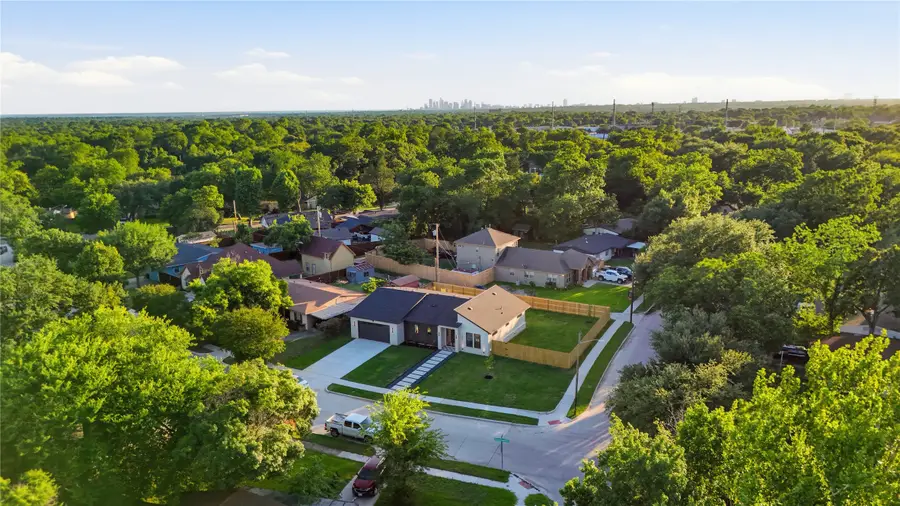 10331 Eastwood Drive, Dallas, TX 75228 - #2