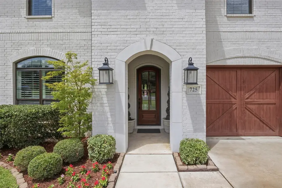 725 Edgefield Road, Fort Worth, TX 76107 - #2