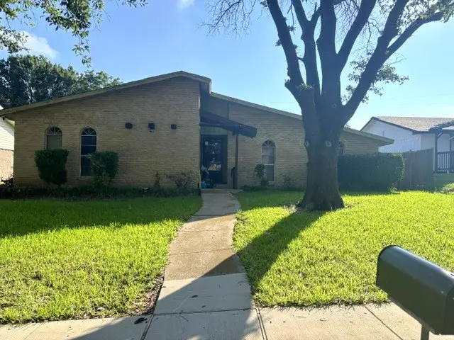 3406 Country Club Drive, Grand Prairie, TX 75052 - #1