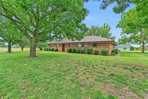 1730 Mackey Road, Gunter, TX 75459