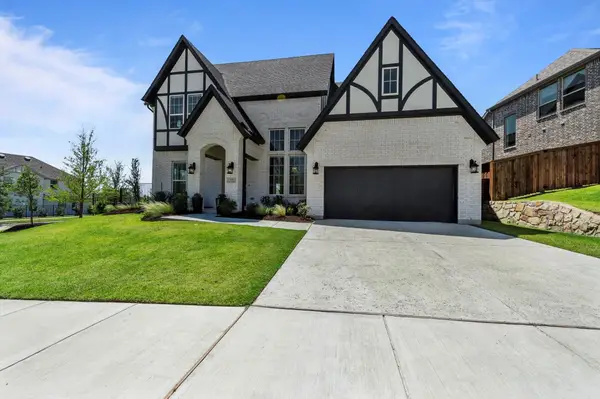 1725 Crested Ridge Road, Fort Worth, TX 76008