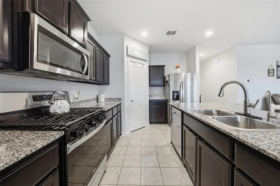 5905 Silverjack Trail, Argyle, TX 76226 - #2