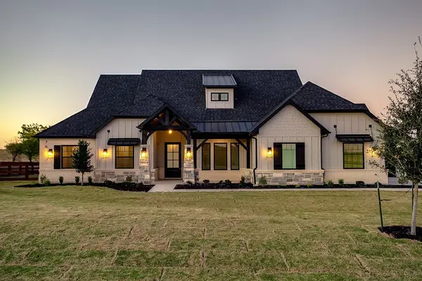 9453 Bluestem Lane, Dish, TX 76247