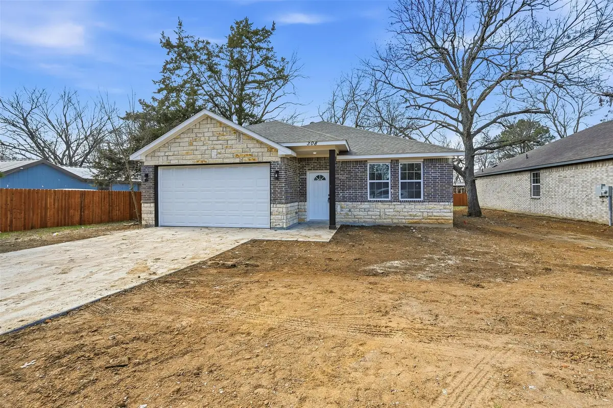 308 Lewis Street, Cleburne, TX 76031 - #1