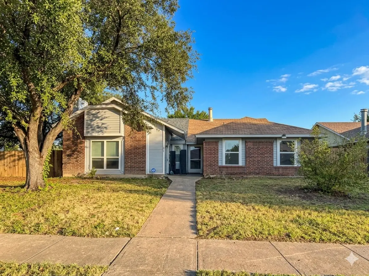 406 Dollins Street, Cedar Hill, TX 75104 - #1