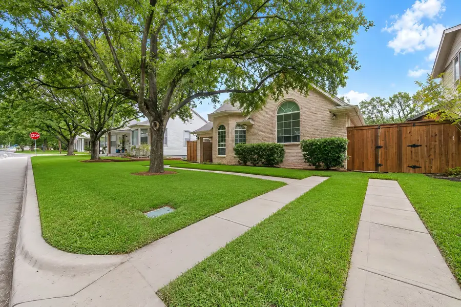 3332 W 4th Street, Fort Worth, TX 76107 - #2