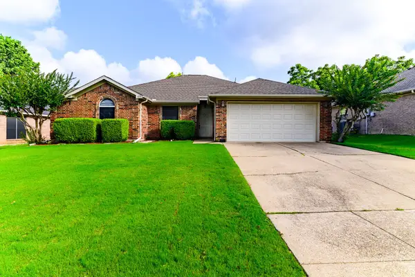 633 Manchester Drive, Mansfield, TX 76063