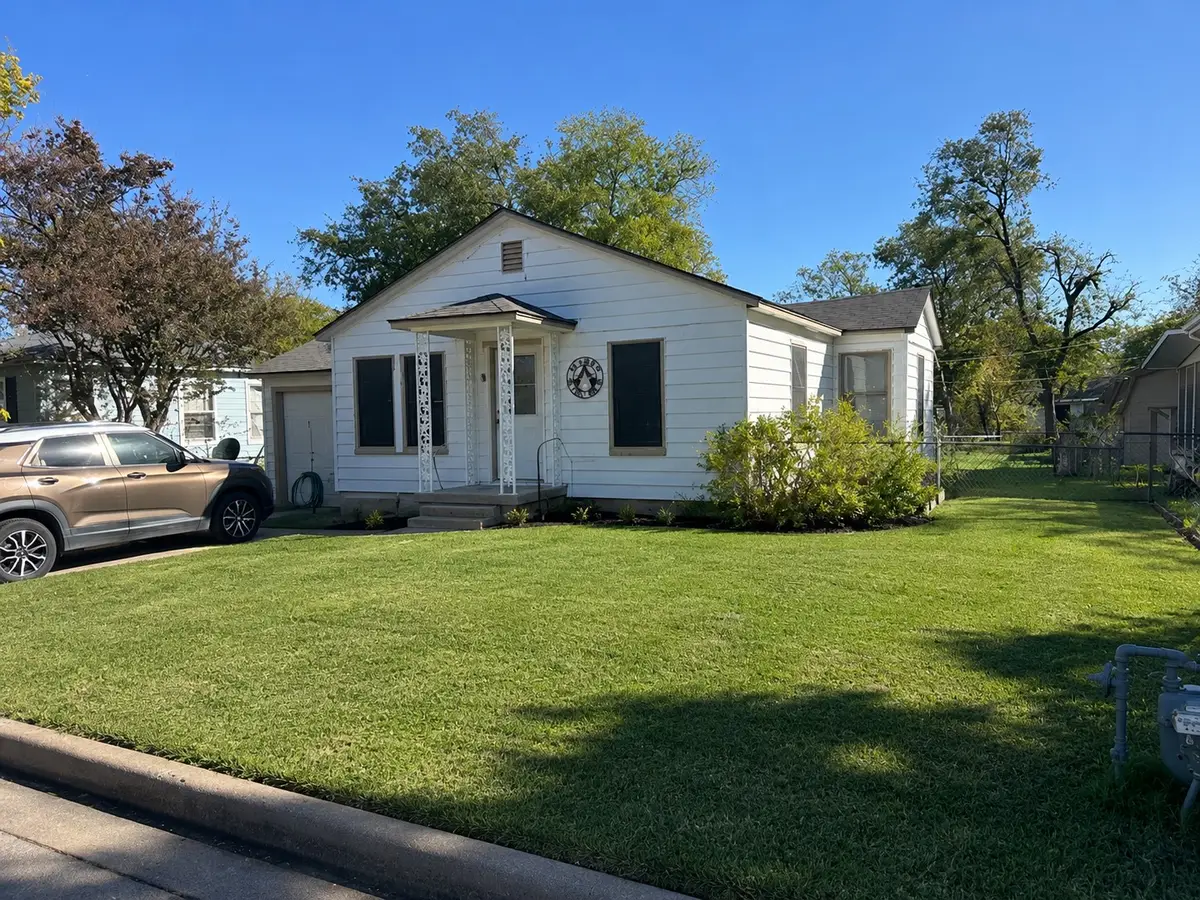 208 N Las Vegas Trail, White Settlement, TX 76108 - #1