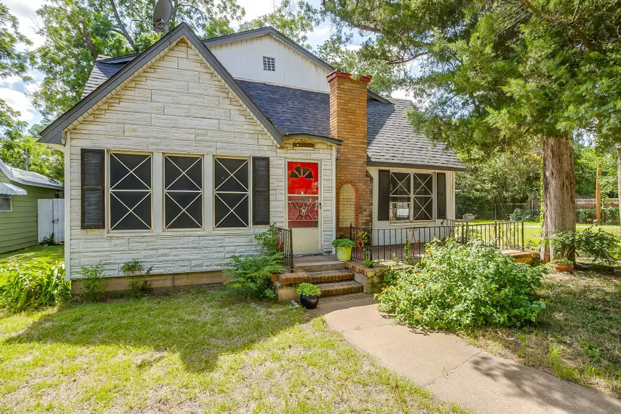 1329 Clarence Street, Haltom City, TX 76117 - #2