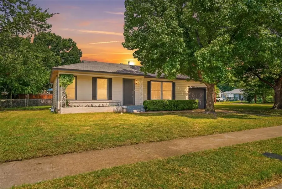 307 Norwood Drive, Hurst, TX 76053 - #2
