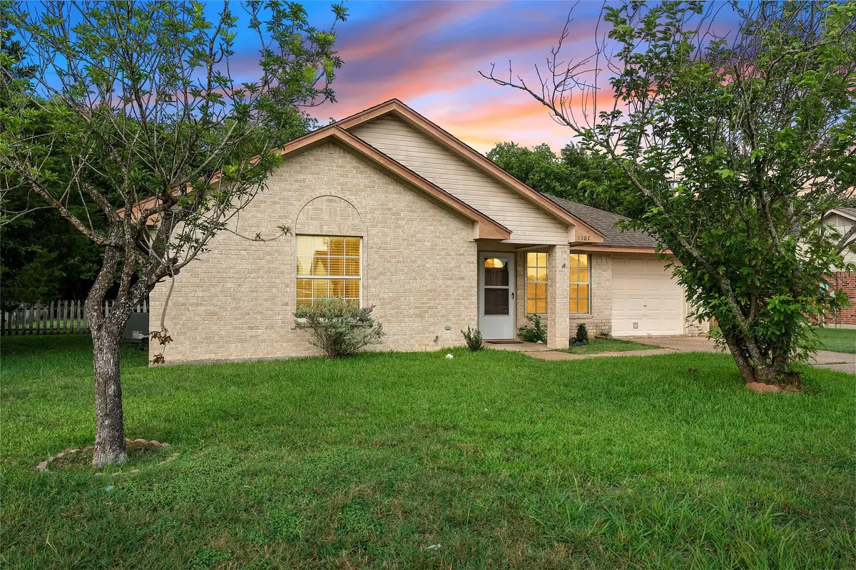 1307 Luanne, Bellmead, TX 76705 - #1