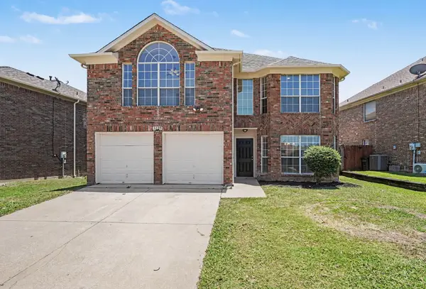 1125 Highland Station Drive, Saginaw, TX 76131