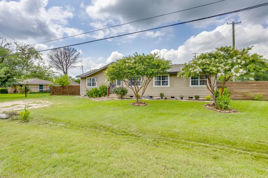 203 E Henderson Street, Itasca, TX 76055 - #2