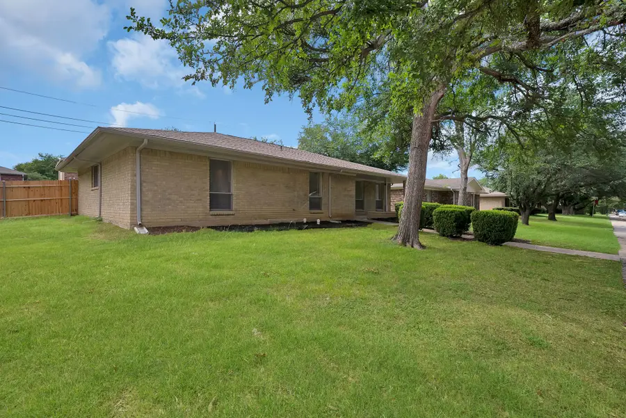 502 Pinebluff Drive, Lewisville, TX 75067 - #3