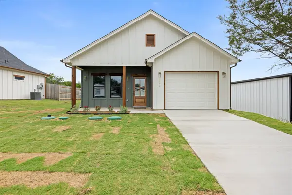 2603 Creekview Drive, Granbury, TX 76048