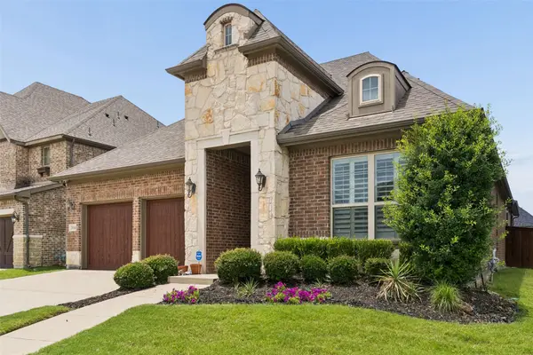 2604 Walnut Creek Drive, Mesquite, TX 75181