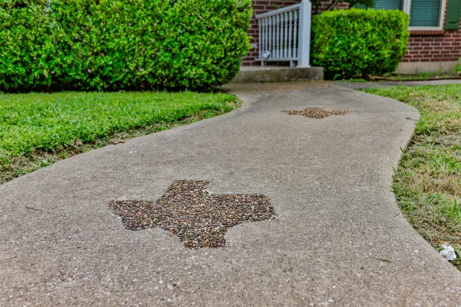 226 Gordon Street, Gainesville, TX 76240 - #3