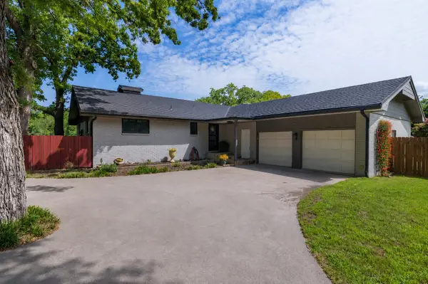 205 Timberlake Drive, Azle, TX 76020