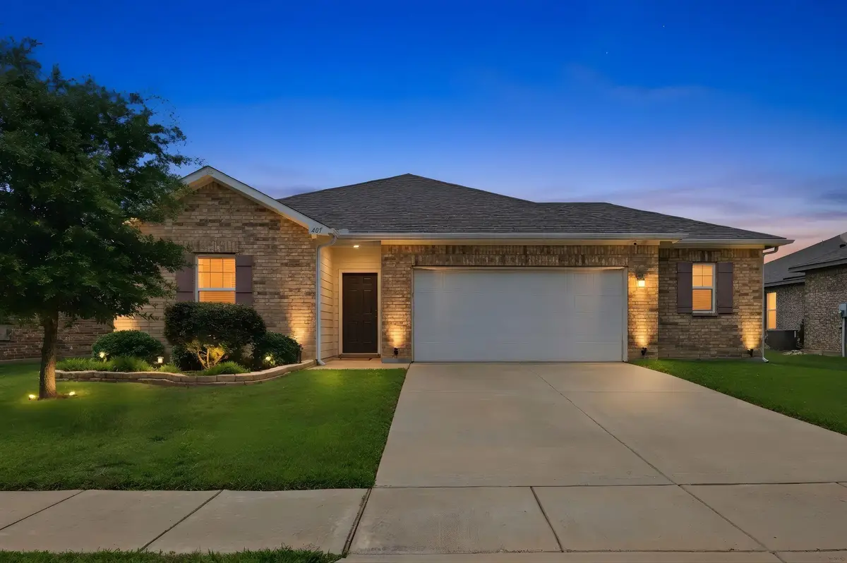 405 Willow Creek Drive, Glenn Heights, TX 75154 - #1