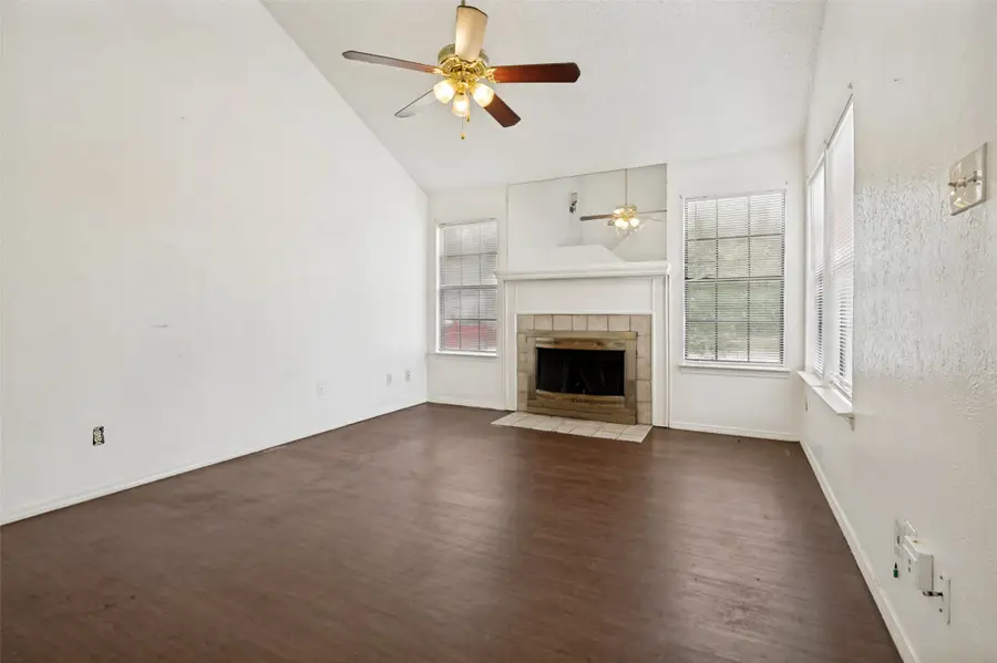 5525 Safari Trail, Arlington, TX 76018 - #2