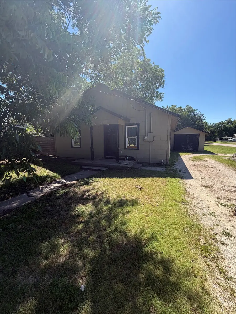 222 Cherry Street, Clyde, TX 79510 - #2