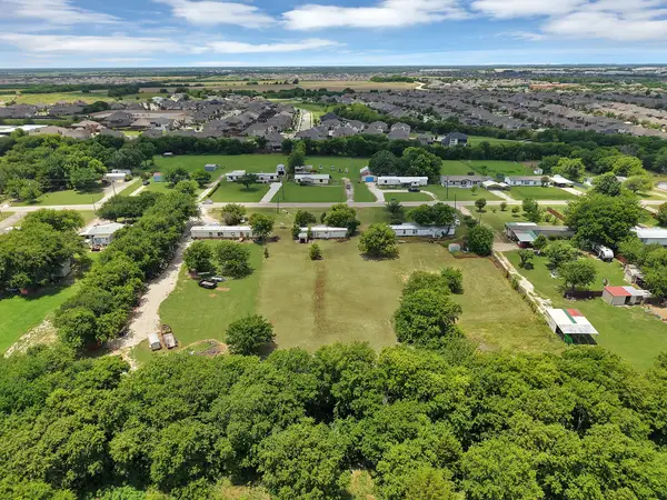 13 Willow Bend Court, Mansfield, TX 76063