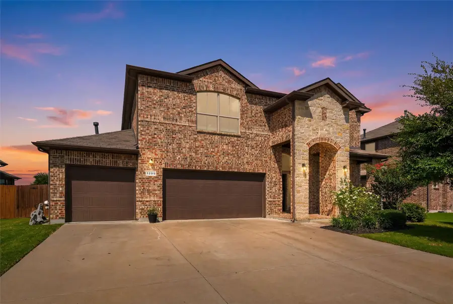1209 Alnwick Lane, Saginaw, TX 76131 - #2