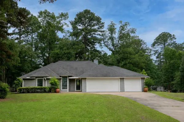 108 Old Barn Circle, Holly Lake Ranch, TX 75765