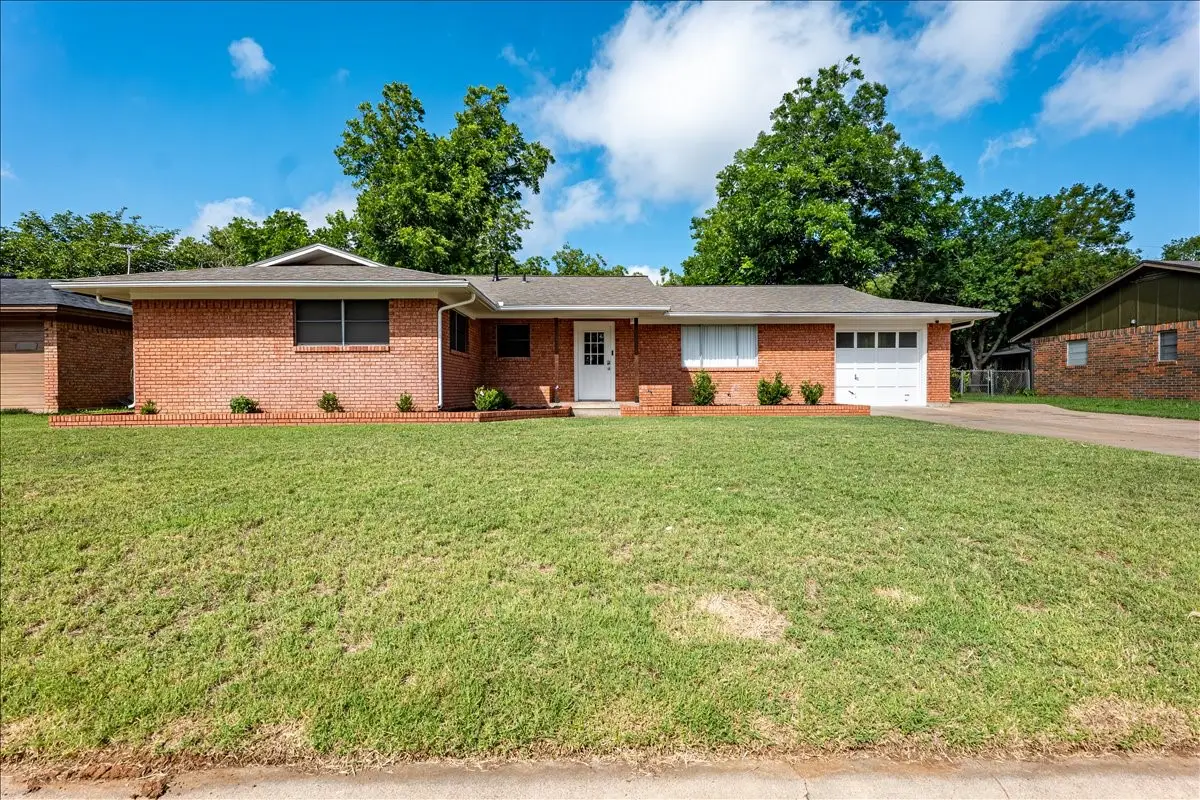 1762 N Mccart Street, Stephenville, TX 76401 - #1