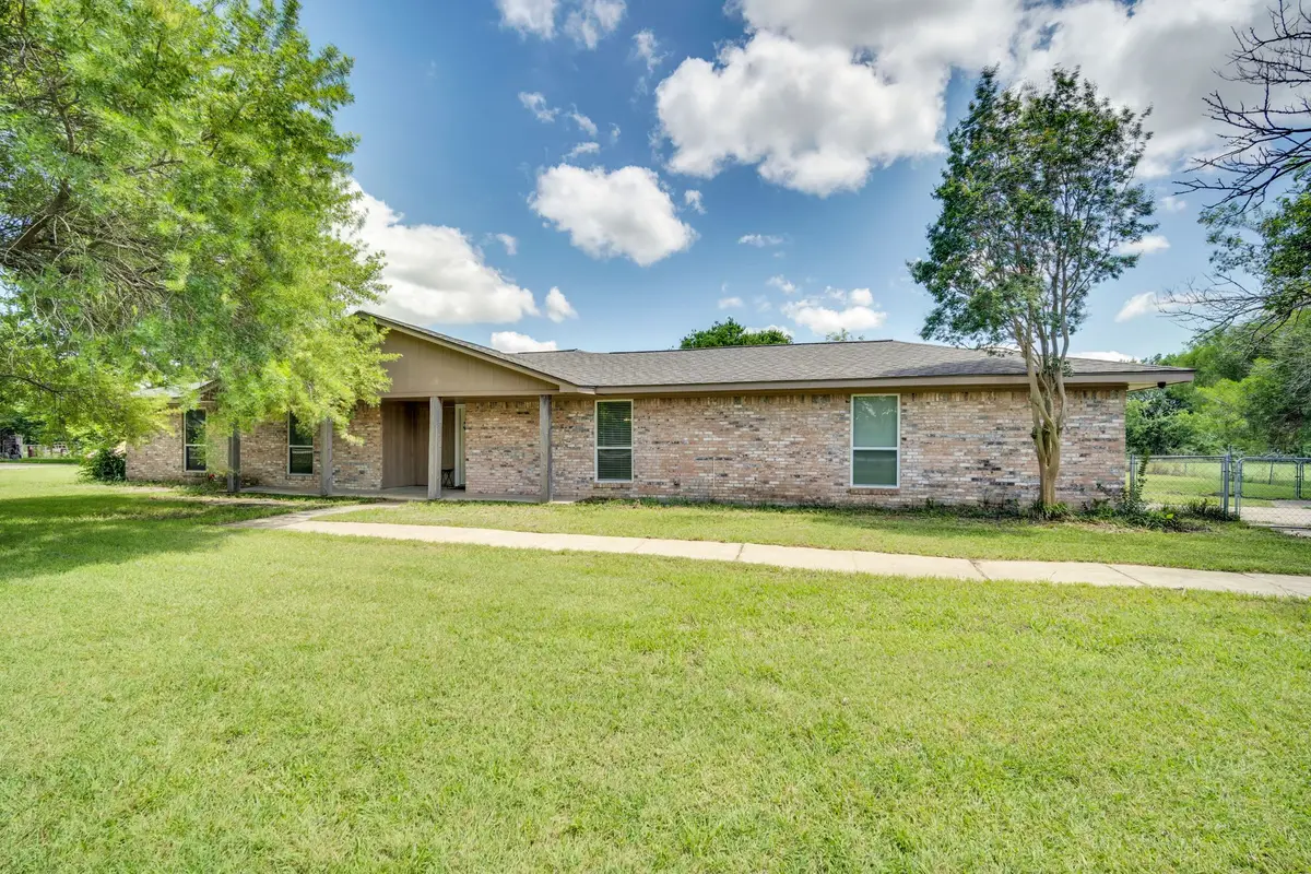 112 Burkett Lane, Pecan Hill, TX 75154 - #1
