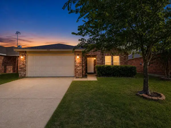 5521 Camarillo Drive, Fort Worth, TX 76244