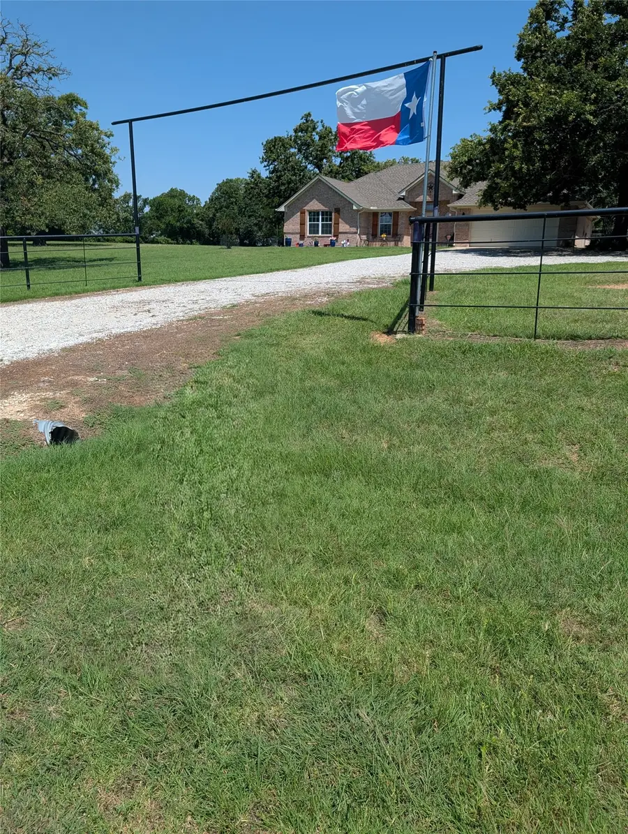 105 Jeremy Lane, Paradise, TX 76073 - #2
