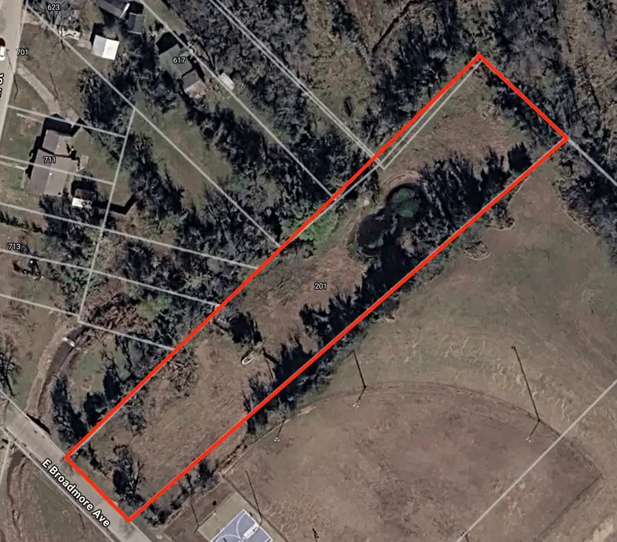 201 E Broadmore Avenue, Wills Point, TX 75169 - #2