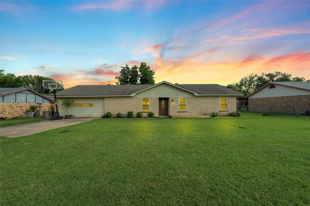 837 W 3rd Street, Eddy, TX 76524 - #1