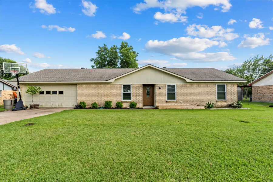 837 W 3rd Street, Eddy, TX 76524 - #2