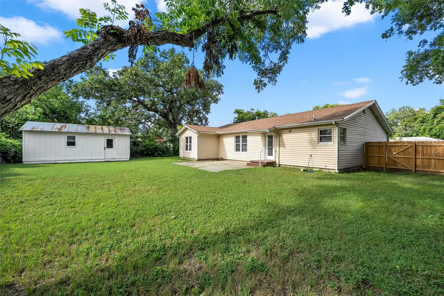 609 N Norma Drive, Lacy Lakeview, TX 76705 - #2