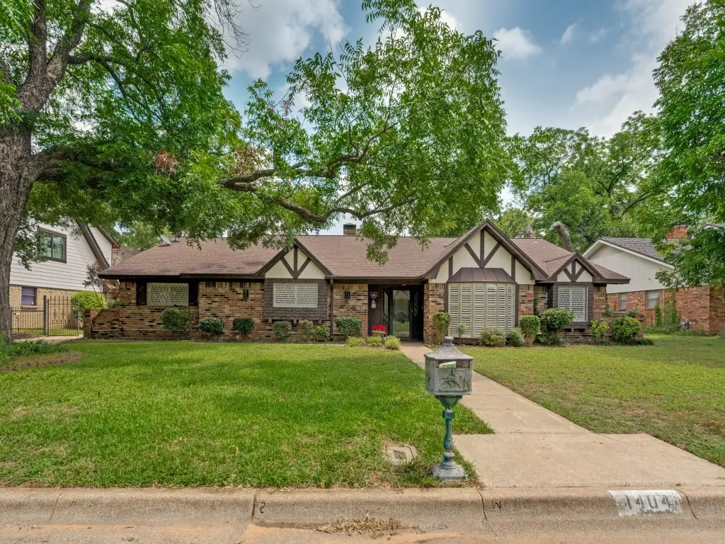 1404 Paisley Drive, Arlington, TX 76015 - #1