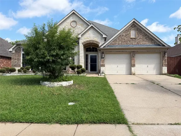 5852 Windy Meadow Lane, Grand Prairie, TX 75052