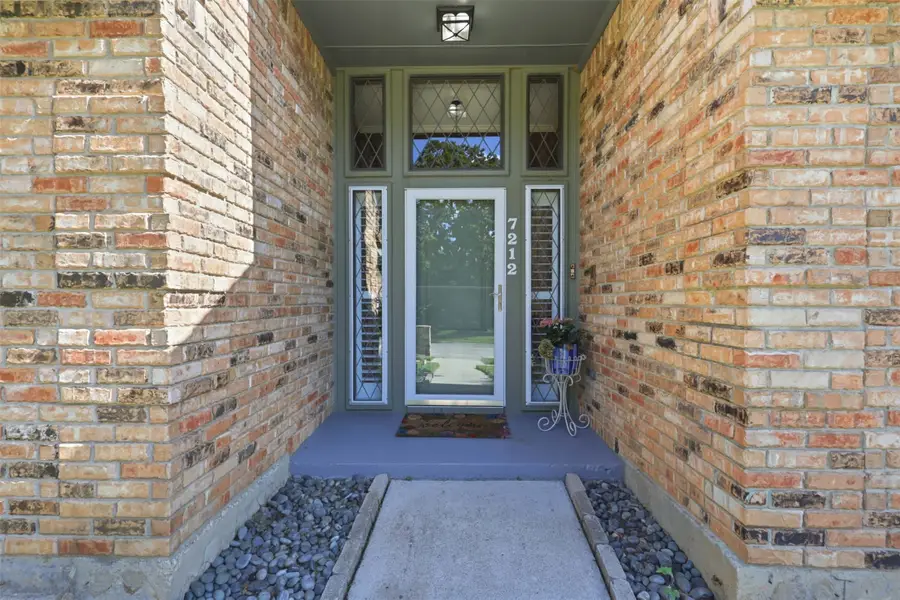 7212 Big Bear Lake Drive, Arlington, TX 76016 - #2