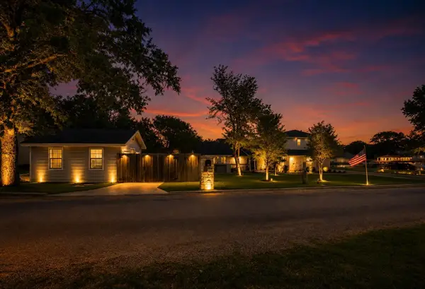 608 Casas Del Norte Court, Granbury, TX 76049