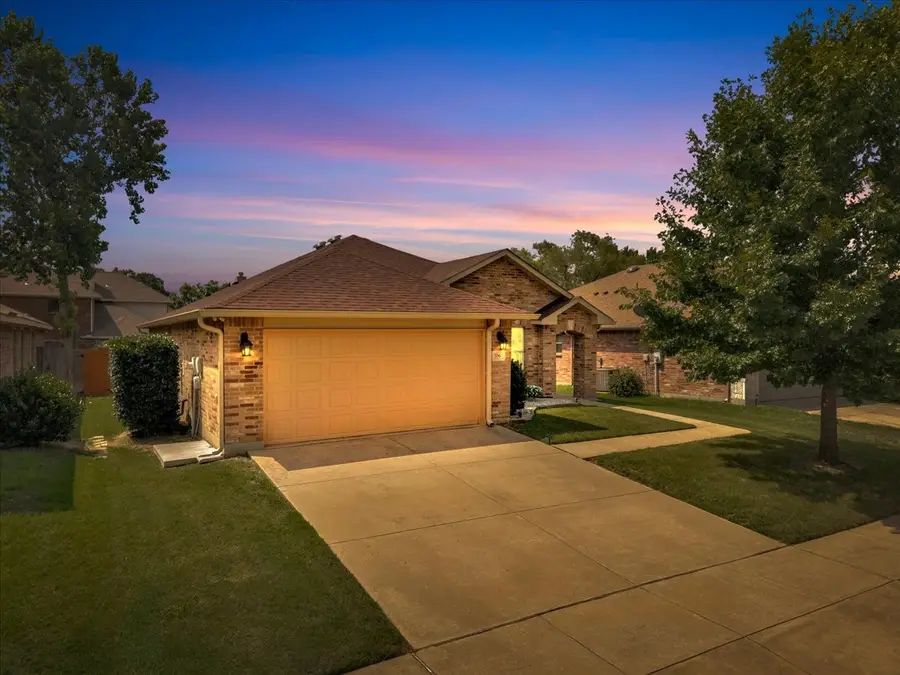 706 Cliffmere Drive, Arlington, TX 76002 - #3