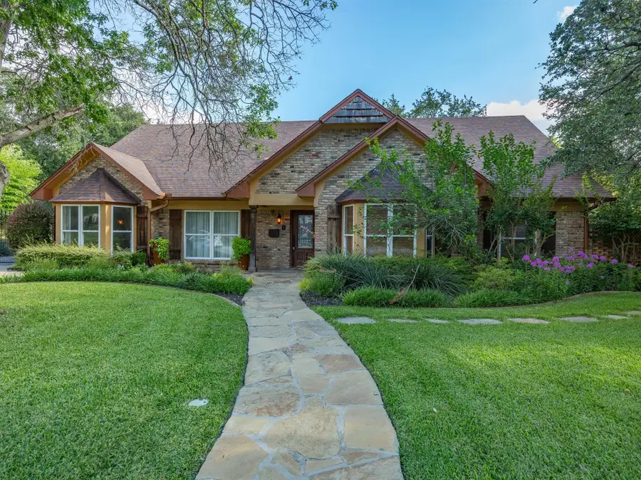 4400 Summercrest Court, Fort Worth, TX 76109 - #2